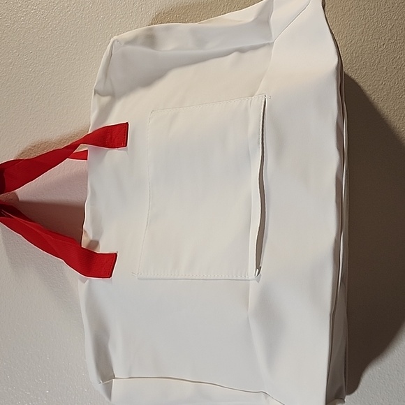 NIP Hello Kitty Travel Bag - Picture 3 of 4